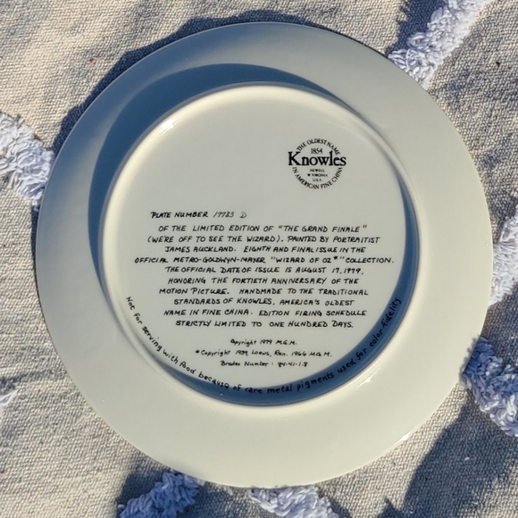 Wizard of Oz "The Grand Finale" (We're Off to See the Wizard) Collector's Plate - Picture 2 of 2